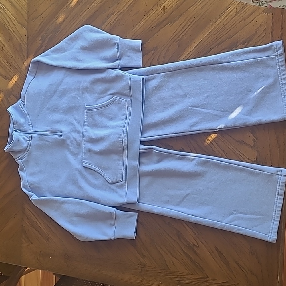 Carter's, girl's size 10, light purple 2 piece sweatsuit